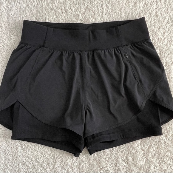 lululemon athletica Pants - lululemon athletica Black Women's Athletic Shorts Squad Goals Size 6 Layered